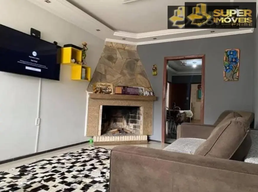 Foto 1 de Casa com 6 quartos à venda, 300m2 em Fragata, Pelotas - RS