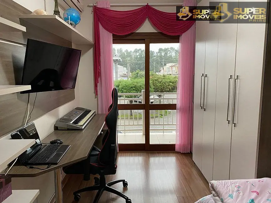 Casa com 3 quartos à venda, 186m2 em Três Vendas, Pelotas - RS - imagem 8 Foto 8 de Casa com 3 quartos à venda, 186m2 em Três Vendas, Pelotas - RS