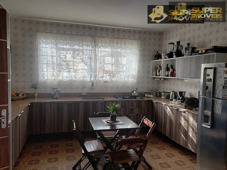 Casa com 4 quartos à venda, 340m2 em Laranjal, Pelotas - RS - imagem 8 Foto 8 de Casa com 4 quartos à venda, 340m2 em Laranjal, Pelotas - RS