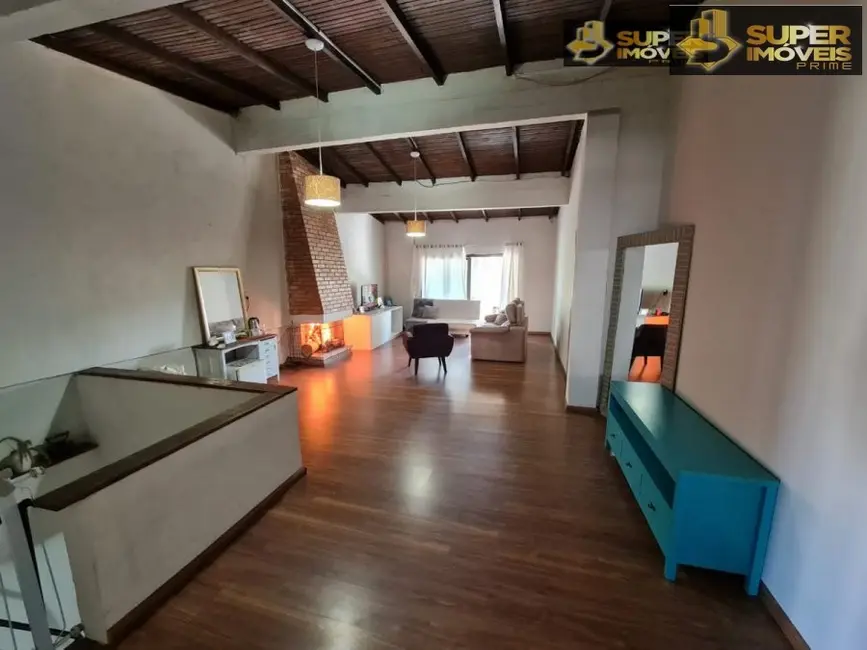 Foto 1 de Casa com 4 quartos à venda, 340m2 em Laranjal, Pelotas - RS