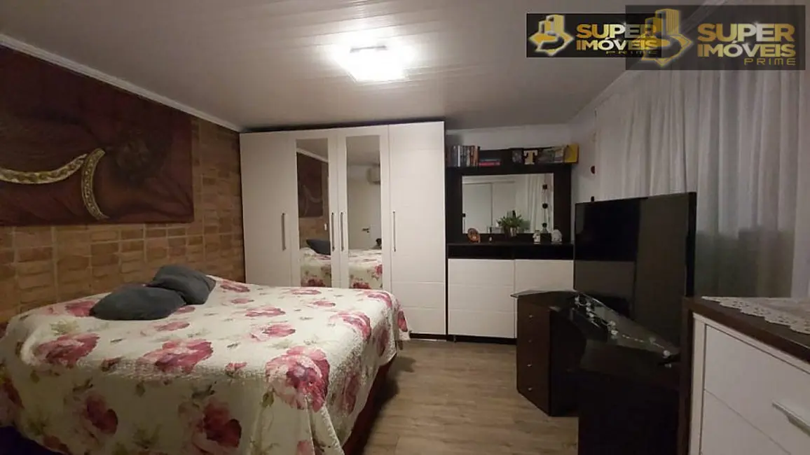 Casa com 4 quartos à venda, 300m2 em Três Vendas, Pelotas - RS - imagem 8 Foto 8 de Casa com 4 quartos à venda, 300m2 em Três Vendas, Pelotas - RS