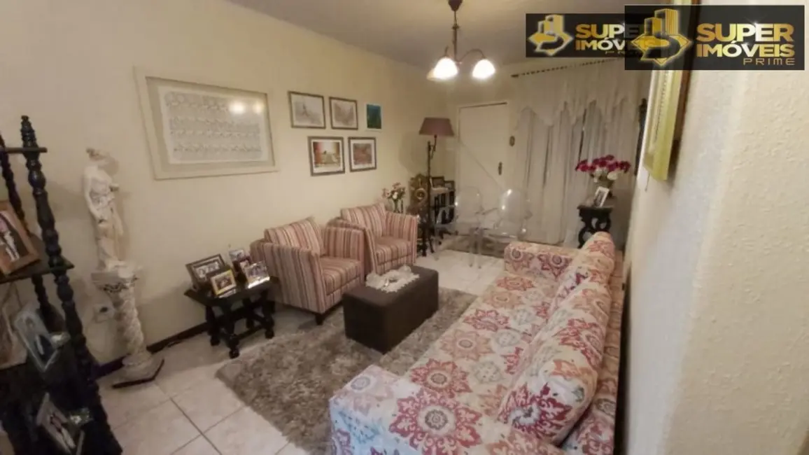 Foto 1 de Casa com 4 quartos à venda, 300m2 em Três Vendas, Pelotas - RS