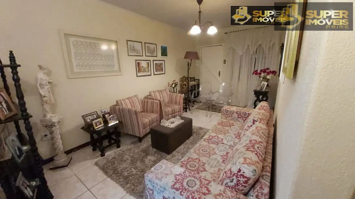 Casa com 4 quartos à venda, 300m2 em Três Vendas, Pelotas - RS - imagem 1 Foto 1 de Casa com 4 quartos à venda, 300m2 em Três Vendas, Pelotas - RS