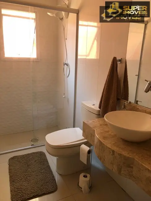 Foto 7 de Casa com 4 quartos à venda, 300m2 em Laranjal, Pelotas - RS