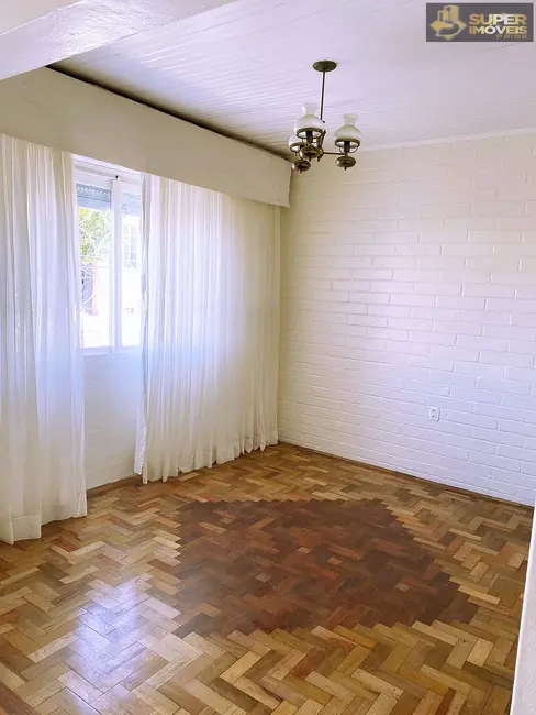Casa com 3 quartos à venda, 200m2 em Centro, Pelotas - RS - imagem 8 Foto 8 de Casa com 3 quartos à venda, 200m2 em Centro, Pelotas - RS