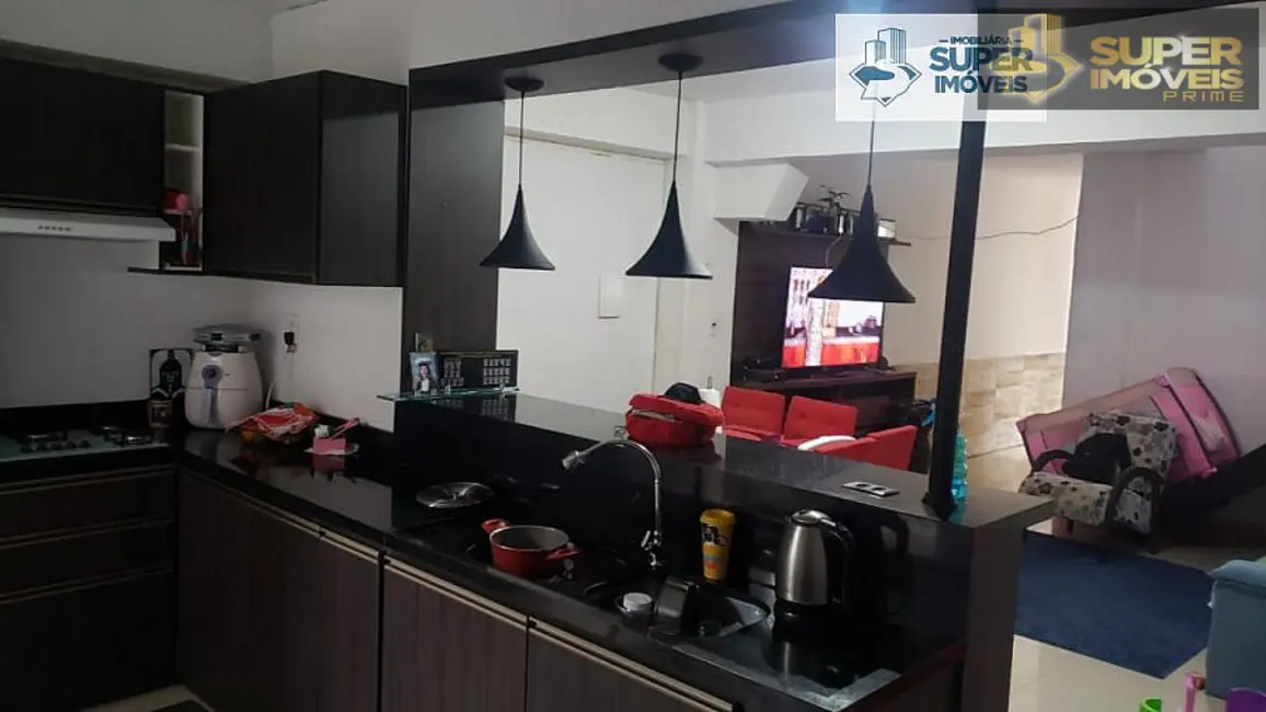 Casa com 4 quartos à venda, 235m2 em Centro, Pelotas - RS - imagem 2 Foto 2 de Casa com 4 quartos à venda, 235m2 em Centro, Pelotas - RS