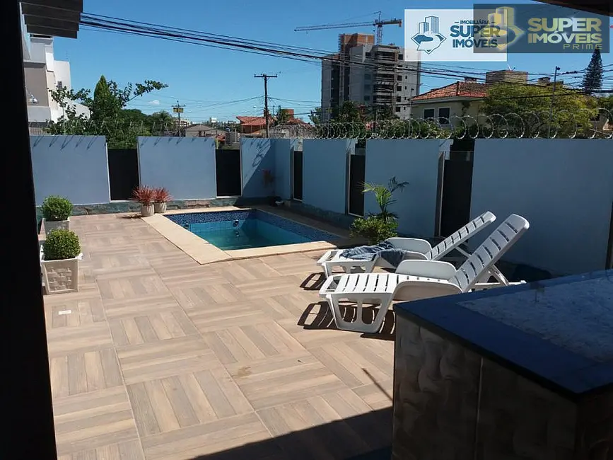 Casa com 2 quartos à venda, 226m2 em Centro, Pelotas - RS - imagem 1 Foto 1 de Casa com 2 quartos à venda, 226m2 em Centro, Pelotas - RS