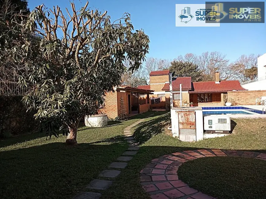 Casa com 5 quartos à venda, 825m2 em Laranjal, Pelotas - RS - imagem 2 Foto 2 de Casa com 5 quartos à venda, 825m2 em Laranjal, Pelotas - RS