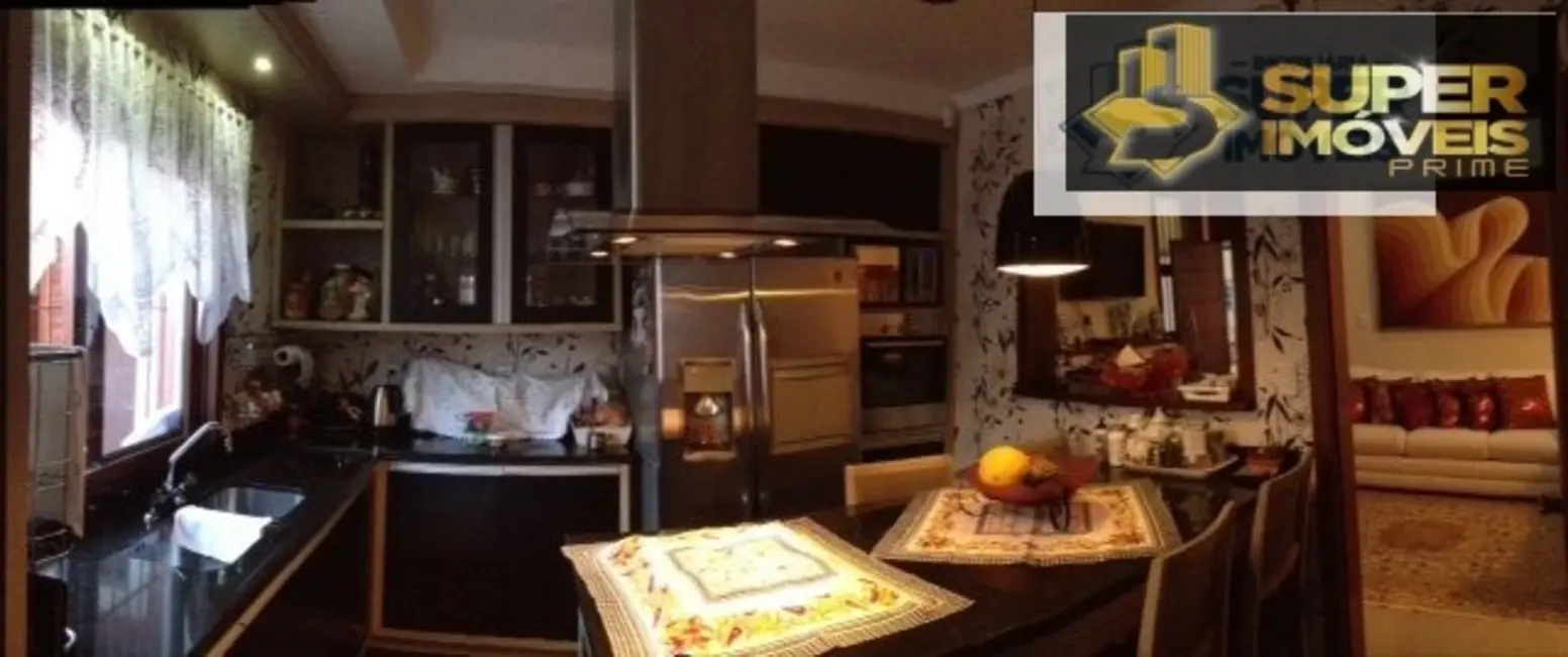 Foto 3 de Casa com 5 quartos à venda, 600m2 em Laranjal, Pelotas - RS