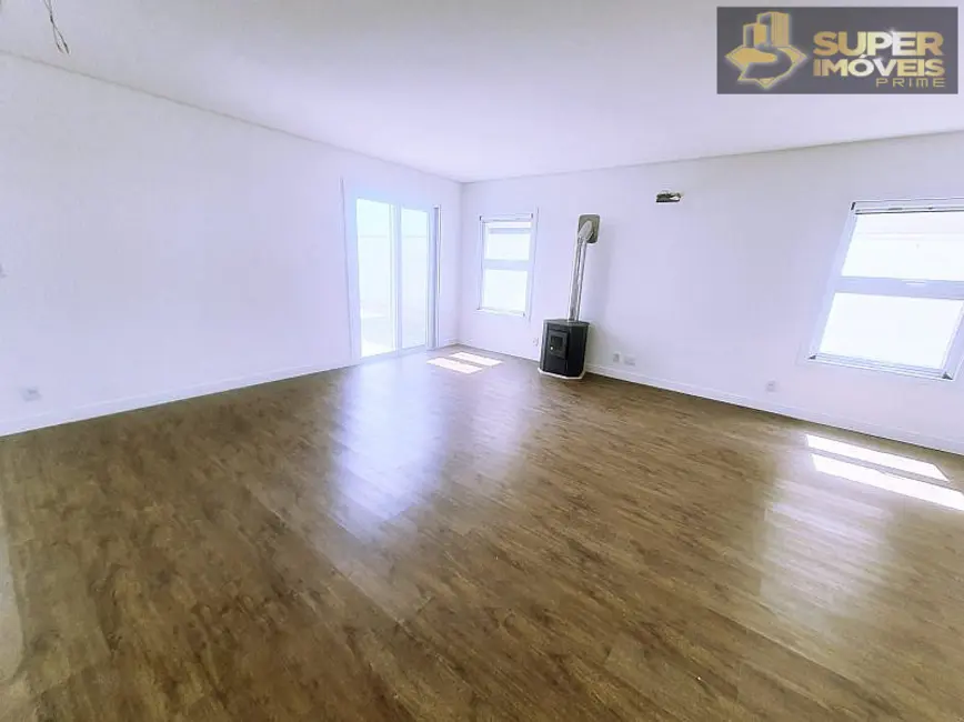 Casa com 3 quartos à venda, 390m2 em Laranjal, Pelotas - RS - imagem 6 Foto 6 de Casa com 3 quartos à venda, 390m2 em Laranjal, Pelotas - RS