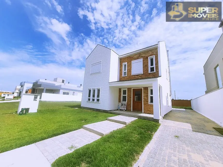 Casa com 3 quartos à venda, 390m2 em Laranjal, Pelotas - RS - imagem 1 Foto 1 de Casa com 3 quartos à venda, 390m2 em Laranjal, Pelotas - RS