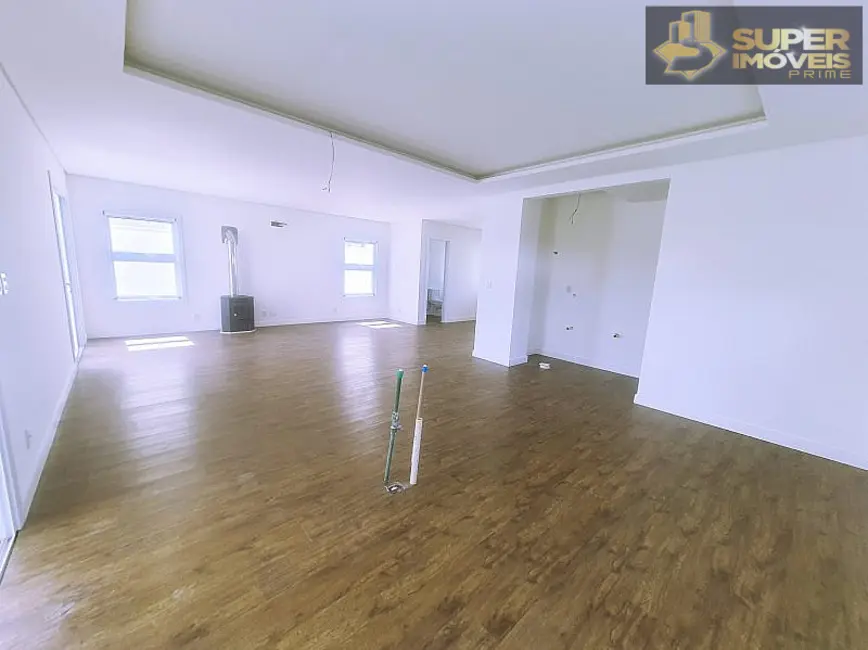 Casa com 3 quartos à venda, 390m2 em Laranjal, Pelotas - RS - imagem 7 Foto 7 de Casa com 3 quartos à venda, 390m2 em Laranjal, Pelotas - RS