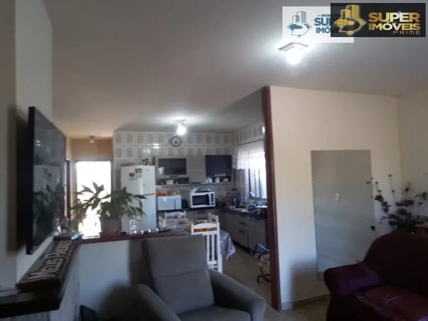 Foto 2 de Casa com 3 quartos à venda, 288m2 em Fragata, Pelotas - RS