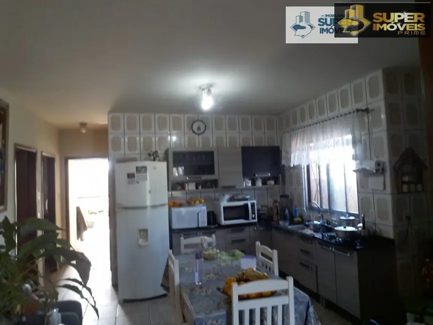 Foto 1 de Casa com 3 quartos à venda, 288m2 em Fragata, Pelotas - RS