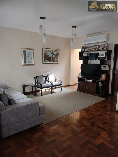 Casa com 3 quartos à venda, 410m2 em Fragata, Pelotas - RS - imagem 2 Foto 2 de Casa com 3 quartos à venda, 410m2 em Fragata, Pelotas - RS