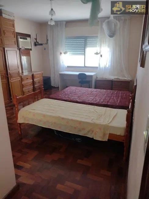 Casa com 3 quartos à venda, 410m2 em Fragata, Pelotas - RS - imagem 9 Foto 9 de Casa com 3 quartos à venda, 410m2 em Fragata, Pelotas - RS