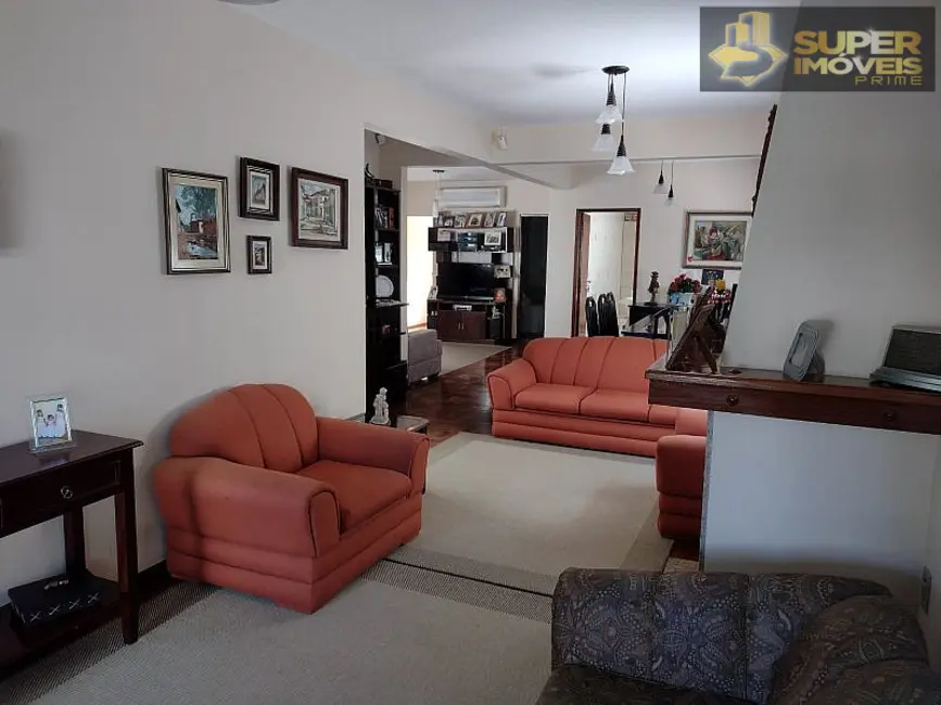 Casa com 3 quartos à venda, 410m2 em Fragata, Pelotas - RS - imagem 6 Foto 6 de Casa com 3 quartos à venda, 410m2 em Fragata, Pelotas - RS