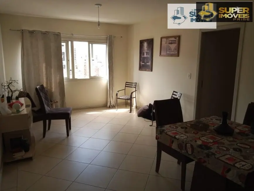Apartamento com 2 quartos à venda, 112m2 em Centro, Pelotas - RS - imagem 9 Foto 9 de Apartamento com 2 quartos à venda, 112m2 em Centro, Pelotas - RS