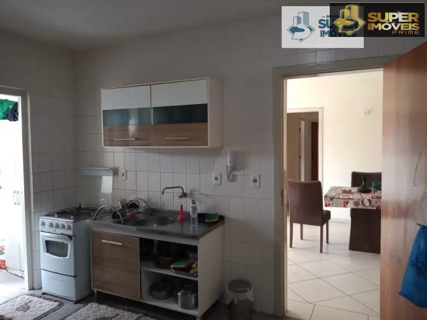 Apartamento com 2 quartos à venda, 112m2 em Centro, Pelotas - RS - imagem 5 Foto 5 de Apartamento com 2 quartos à venda, 112m2 em Centro, Pelotas - RS