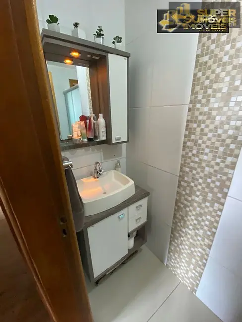 Apartamento com 3 quartos à venda, 64m2 em Centro, Pelotas - RS - imagem 8 Foto 8 de Apartamento com 3 quartos à venda, 64m2 em Centro, Pelotas - RS