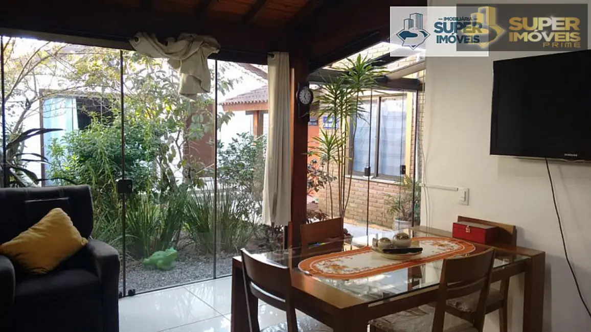 Foto 1 de Casa com 4 quartos à venda, 450m2 em Laranjal, Pelotas - RS