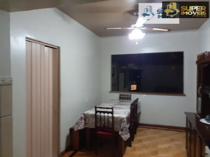 Foto 2 de Casa com 4 quartos à venda, 300m2 em Centro, Pelotas - RS