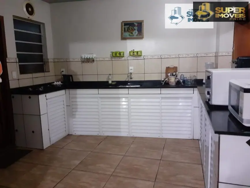 Foto 3 de Casa com 4 quartos à venda, 300m2 em Centro, Pelotas - RS