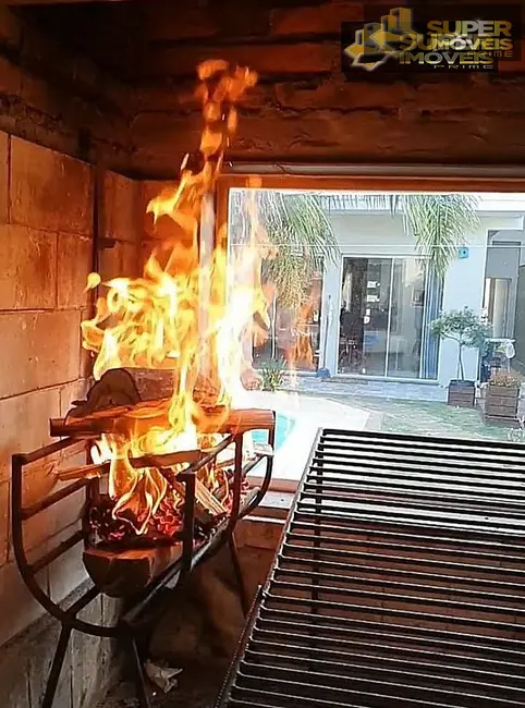 Foto 1 de Casa com 3 quartos à venda, 221m2 em Laranjal, Pelotas - RS