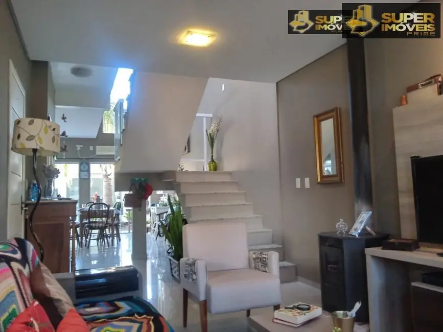 Foto 5 de Casa com 3 quartos à venda, 221m2 em Laranjal, Pelotas - RS