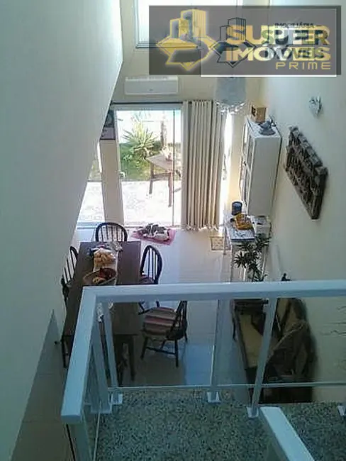 Foto 2 de Casa com 3 quartos à venda, 221m2 em Laranjal, Pelotas - RS