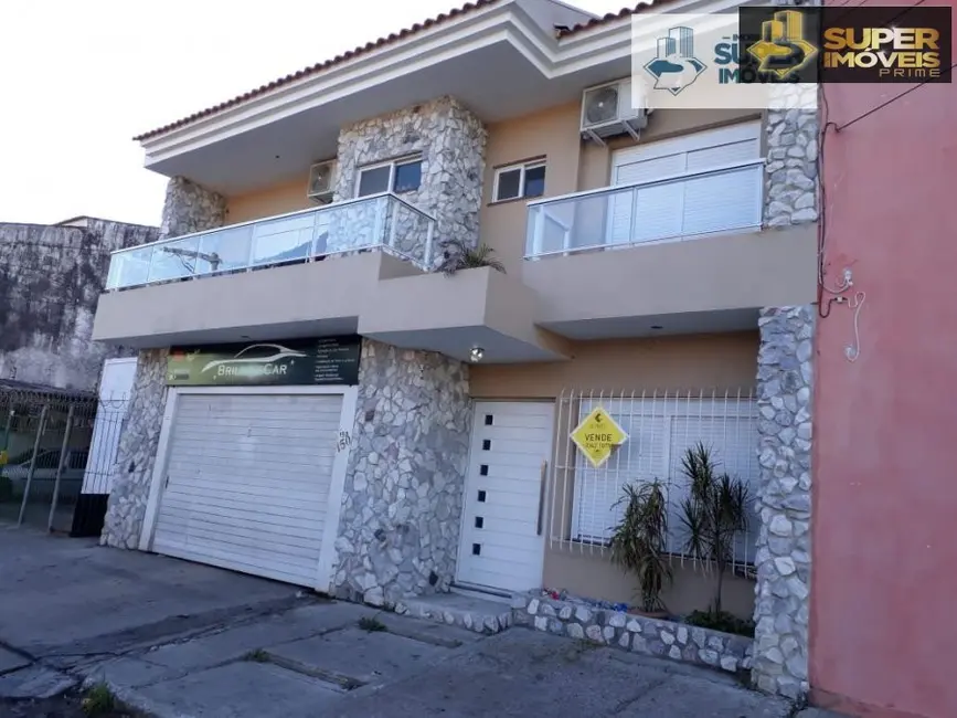 Foto 4 de Casa com 4 quartos à venda, 200m2 em Fragata, Pelotas - RS