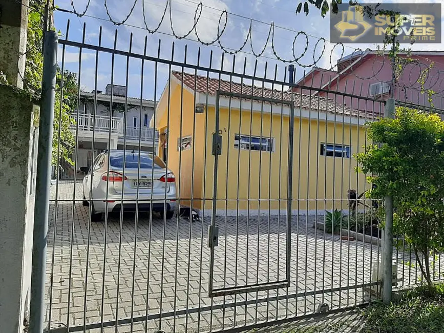 Foto 6 de Casa com 3 quartos à venda, 300m2 em Laranjal, Pelotas - RS