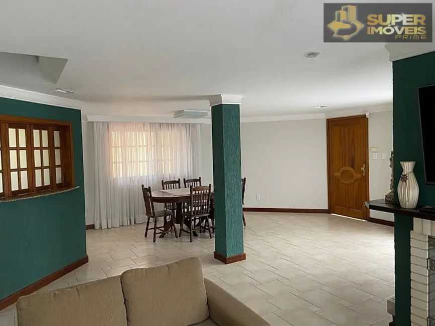 Casa com 4 quartos à venda, 690m2 em Laranjal, Pelotas - RS - imagem 8 Foto 8 de Casa com 4 quartos à venda, 690m2 em Laranjal, Pelotas - RS