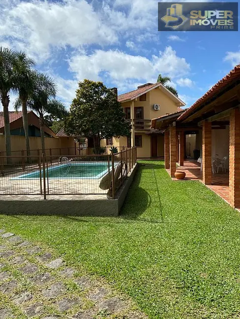 Casa com 4 quartos à venda, 690m2 em Laranjal, Pelotas - RS - imagem 1 Foto 1 de Casa com 4 quartos à venda, 690m2 em Laranjal, Pelotas - RS