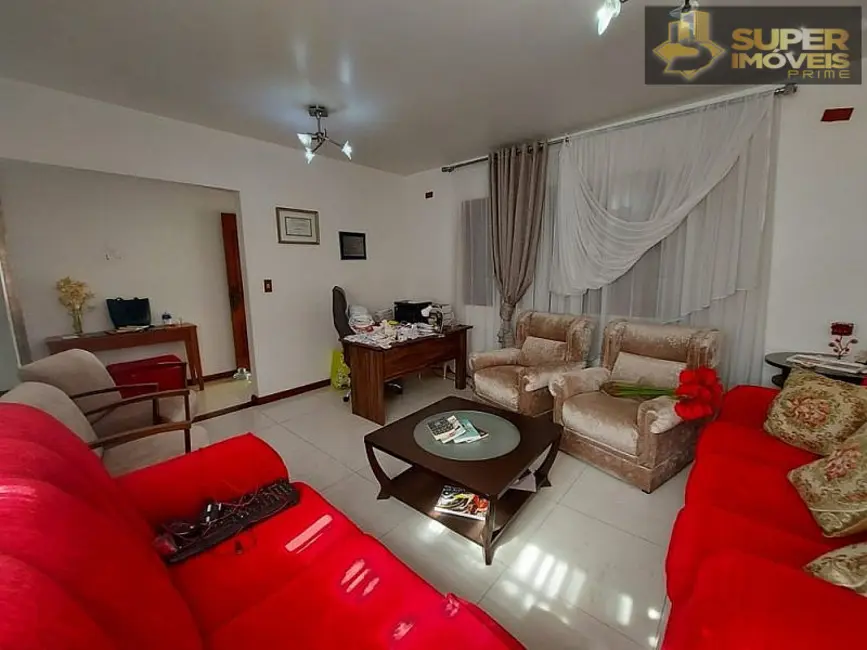 Casa com 4 quartos à venda, 360m2 em Centro, Pelotas - RS - imagem 6 Foto 6 de Casa com 4 quartos à venda, 360m2 em Centro, Pelotas - RS
