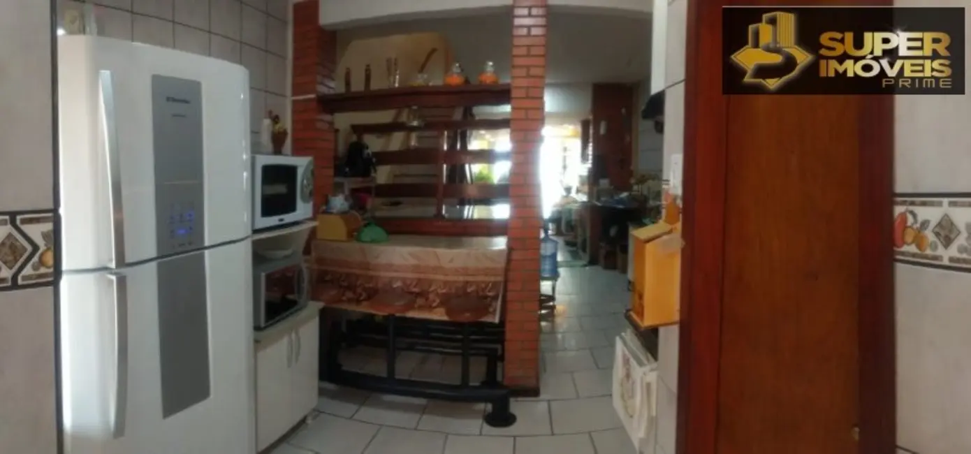 Foto 3 de Casa com 2 quartos à venda, 185m2 em Fragata, Pelotas - RS