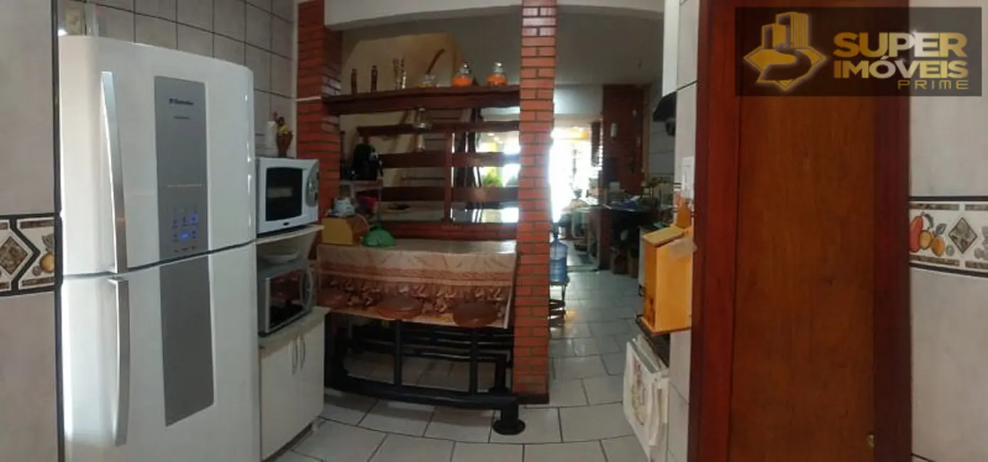 Casa com 2 quartos à venda, 185m2 em Fragata, Pelotas - RS - imagem 3 Foto 3 de Casa com 2 quartos à venda, 185m2 em Fragata, Pelotas - RS