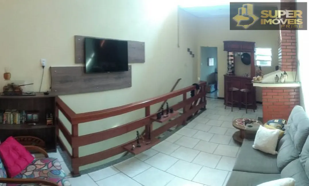 Casa com 2 quartos à venda, 185m2 em Fragata, Pelotas - RS - imagem 2 Foto 2 de Casa com 2 quartos à venda, 185m2 em Fragata, Pelotas - RS