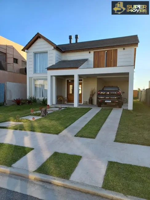 Foto 1 de Casa com 3 quartos à venda, 400m2 em Laranjal, Pelotas - RS