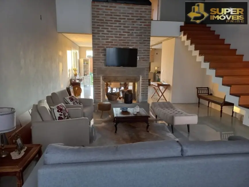 Foto 3 de Casa com 3 quartos à venda, 400m2 em Laranjal, Pelotas - RS