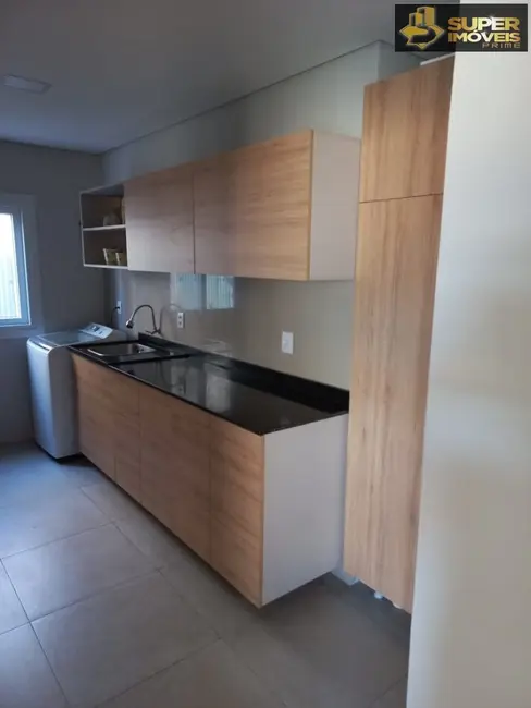 Foto 9 de Casa com 3 quartos à venda, 400m2 em Laranjal, Pelotas - RS