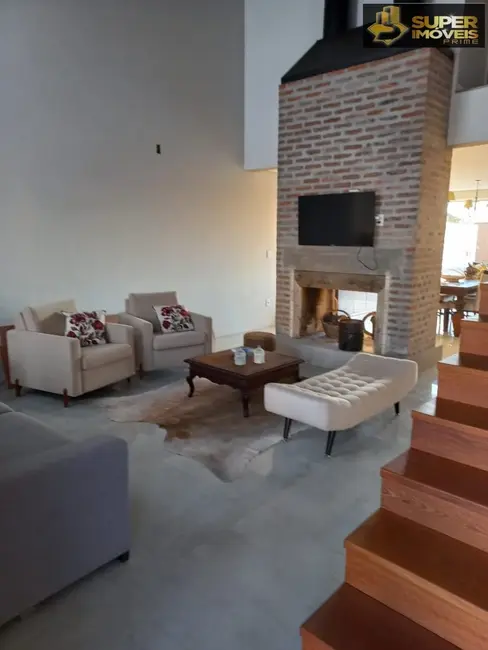 Foto 5 de Casa com 3 quartos à venda, 400m2 em Laranjal, Pelotas - RS