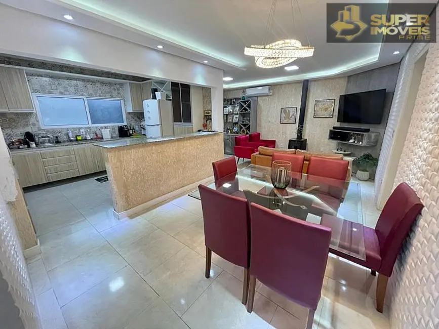 Foto 3 de Casa com 3 quartos à venda, 360m2 em Laranjal, Pelotas - RS