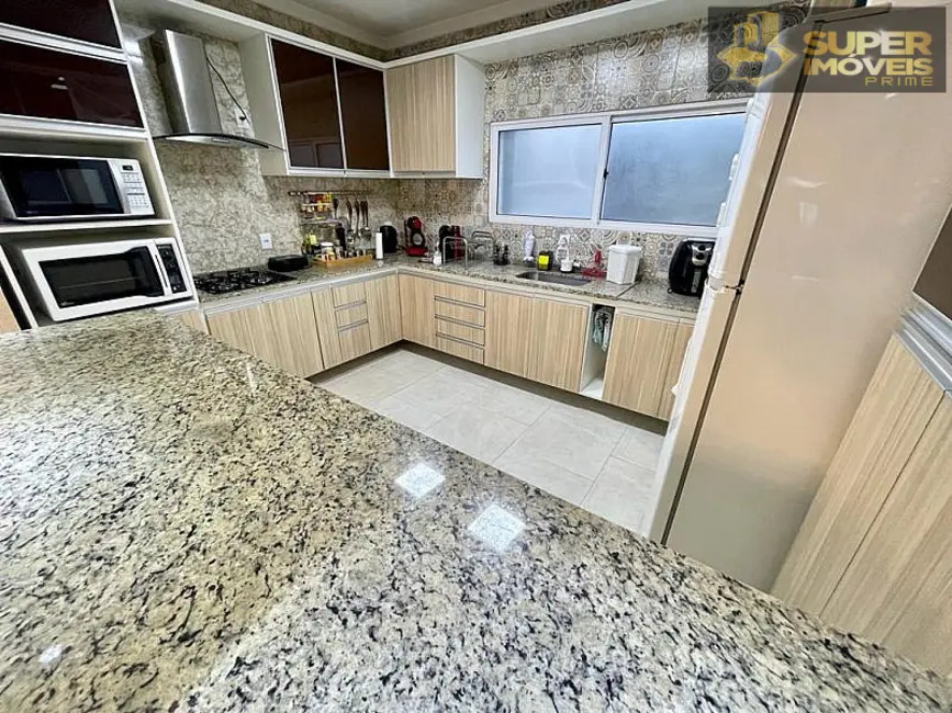 Foto 6 de Casa com 3 quartos à venda, 360m2 em Laranjal, Pelotas - RS