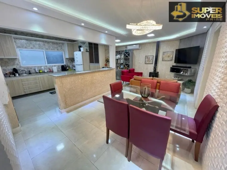 Foto 3 de Casa com 3 quartos à venda, 360m2 em Laranjal, Pelotas - RS