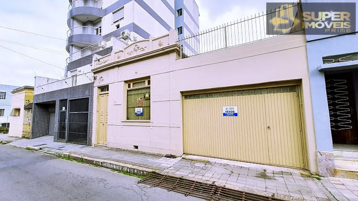 Casa com 3 quartos à venda, 260m2 em Centro, Pelotas - RS - imagem 1 Foto 1 de Casa com 3 quartos à venda, 260m2 em Centro, Pelotas - RS