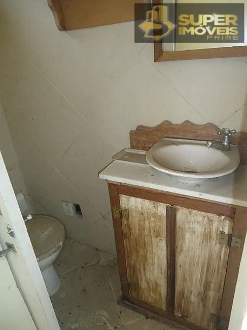 Casa com 3 quartos à venda, 260m2 em Centro, Pelotas - RS - imagem 9 Foto 9 de Casa com 3 quartos à venda, 260m2 em Centro, Pelotas - RS