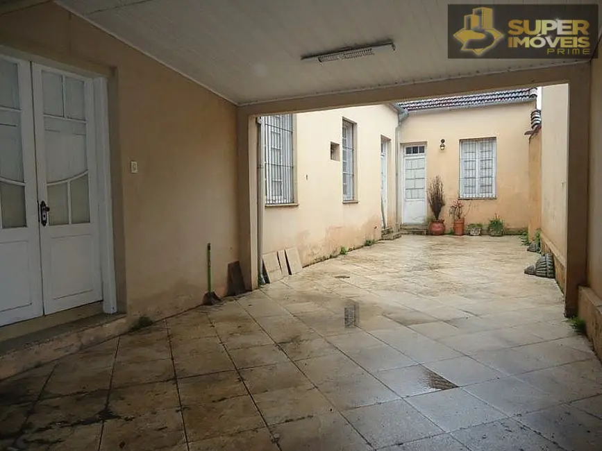 Casa com 3 quartos à venda, 260m2 em Centro, Pelotas - RS - imagem 5 Foto 5 de Casa com 3 quartos à venda, 260m2 em Centro, Pelotas - RS