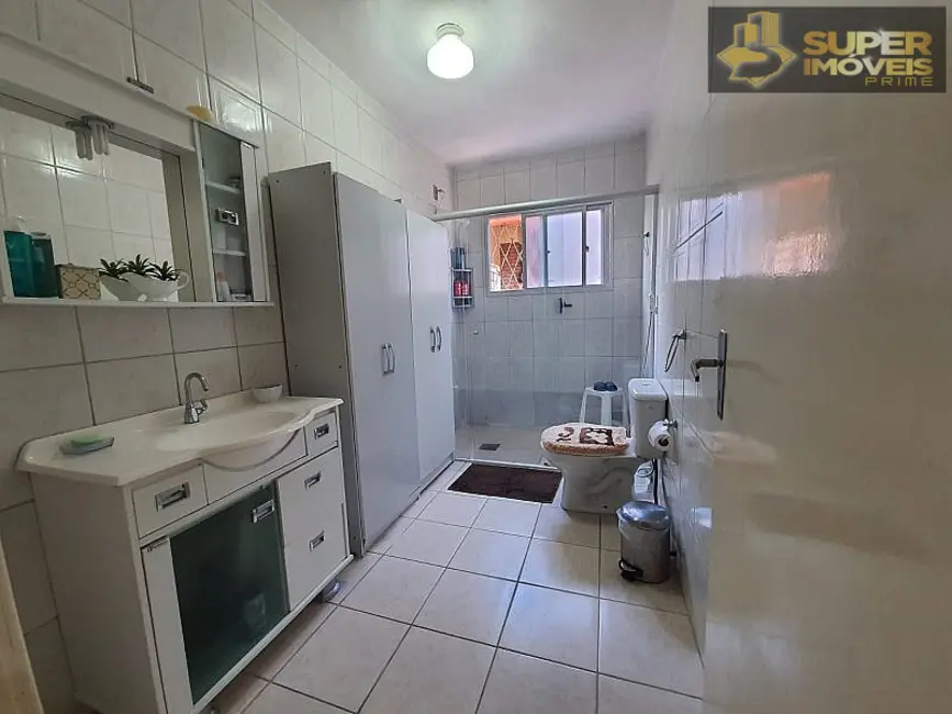 Casa com 4 quartos à venda, 340m2 em Três Vendas, Pelotas - RS - imagem 8 Foto 8 de Casa com 4 quartos à venda, 340m2 em Três Vendas, Pelotas - RS