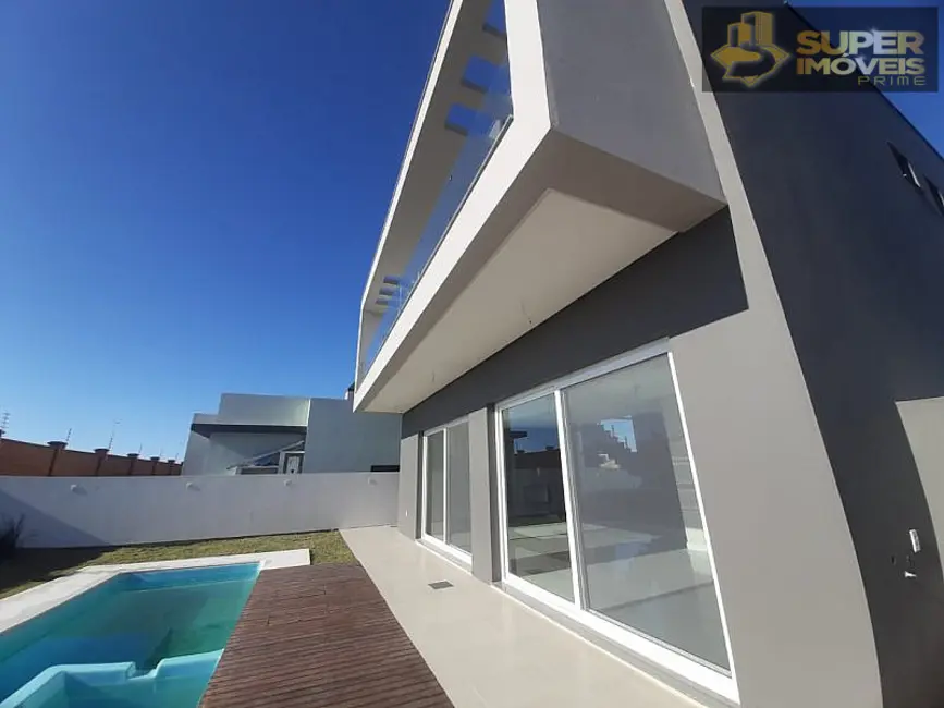 Foto 3 de Casa com 3 quartos à venda, 400m2 em Laranjal, Pelotas - RS